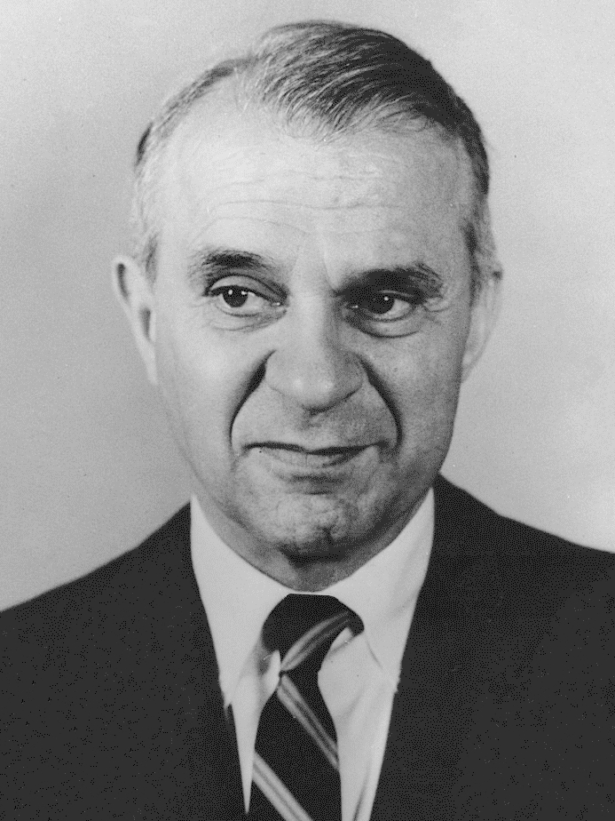 Wassily_Leontief_1973